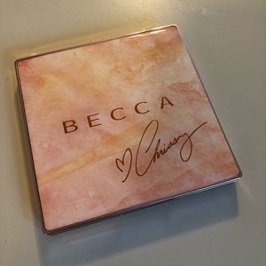 Becca x Chrissy Teigen Glow Palette
